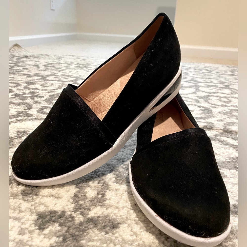 COPY - Kenneth Cole Fay sneaker, Black suede look slip-on low wedge; 9.5 NWOB